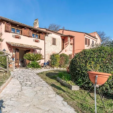 Stunning In San Giovanni Casa de Férias